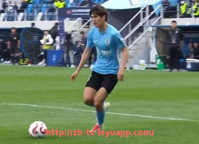 乐鱼体育入口-德文·布克如何在2024年成为太阳队进攻端最稳定的得分手